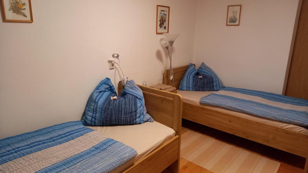Apartment Komar Sankt Stefan an der Gail Esterno foto